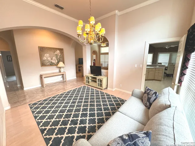 $2,900 | 11 Campden Circle, San Antonio, TX 78218