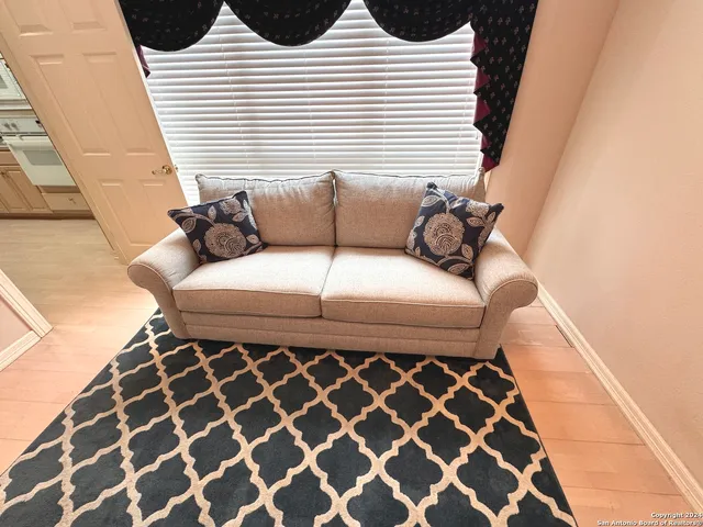 $2,900 | 11 Campden Circle, San Antonio, TX 78218