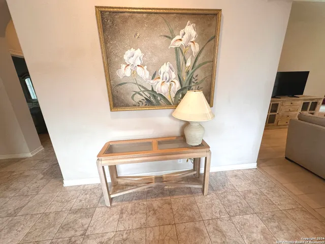 $2,900 | 11 Campden Circle, San Antonio, TX 78218