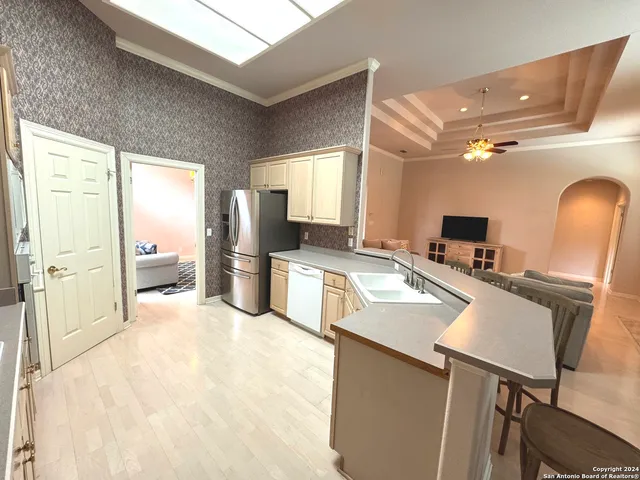 $2,900 | 11 Campden Circle, San Antonio, TX 78218