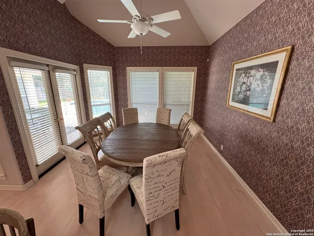 $2,900 | 11 Campden Circle, San Antonio, TX 78218