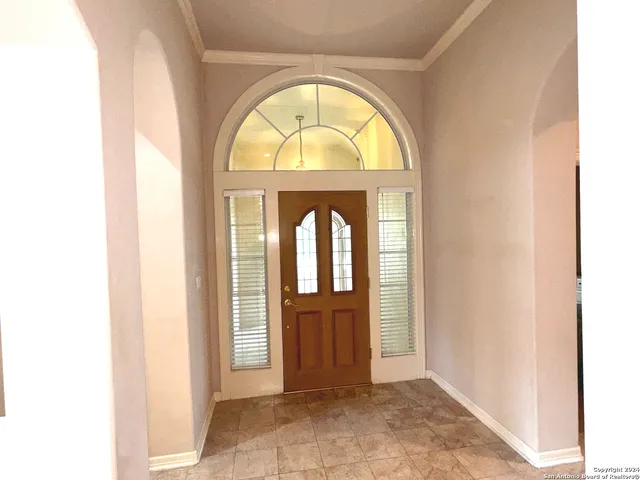 $2,900 | 11 Campden Circle, San Antonio, TX 78218