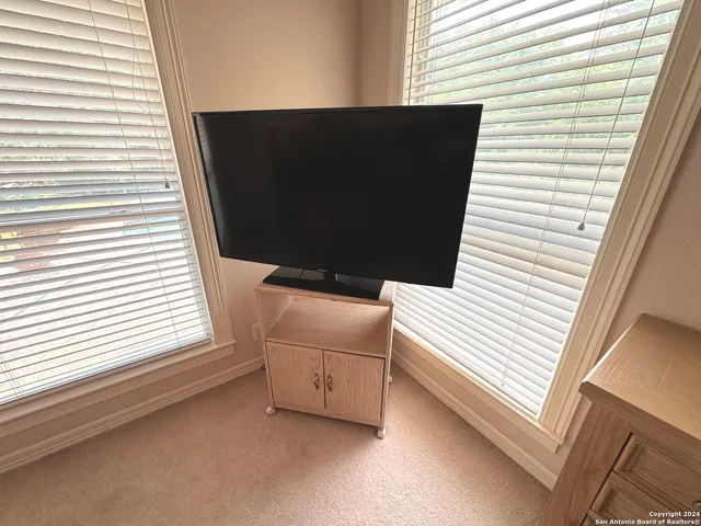 $2,900 | 11 Campden Circle, San Antonio, TX 78218