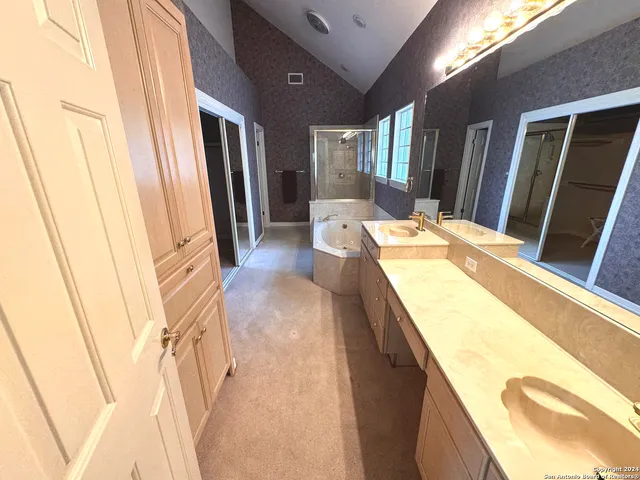 $2,900 | 11 Campden Circle, San Antonio, TX 78218