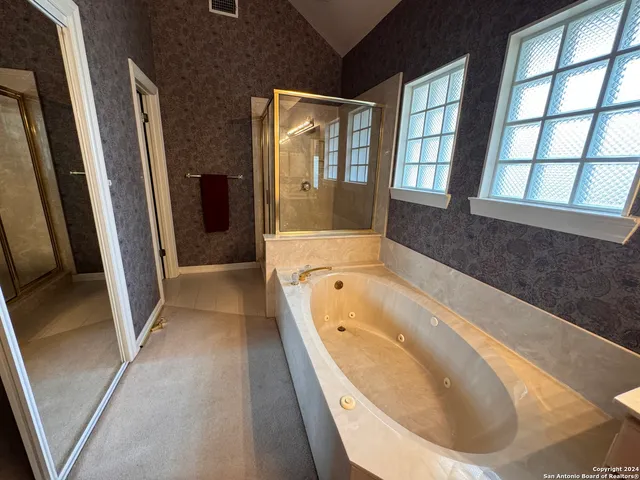 $2,900 | 11 Campden Circle, San Antonio, TX 78218