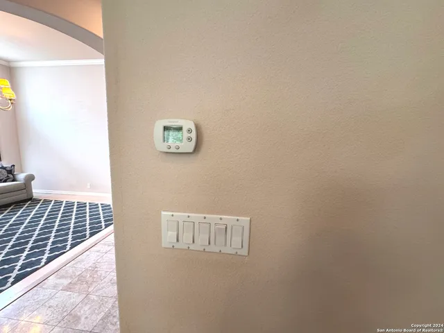 $2,900 | 11 Campden Circle, San Antonio, TX 78218