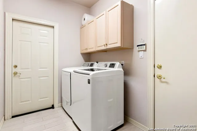 $2,900 | 11 Campden Circle, San Antonio, TX 78218