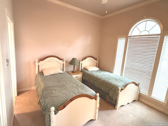 $2,900 | 11 Campden Circle, San Antonio, TX 78218