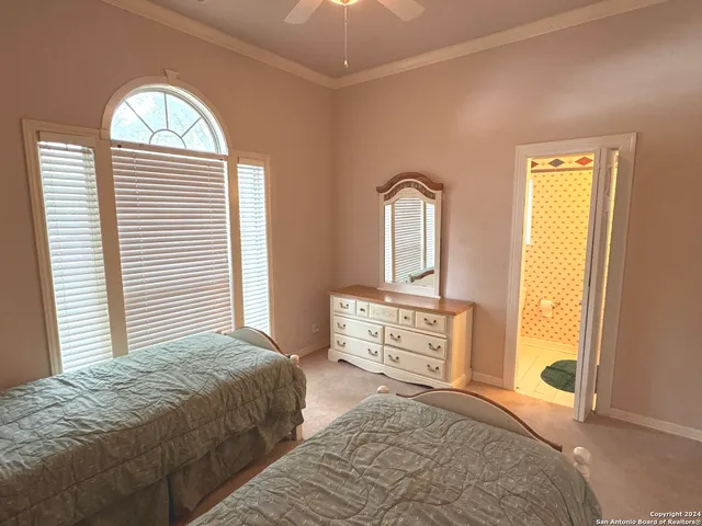 $2,900 | 11 Campden Circle, San Antonio, TX 78218