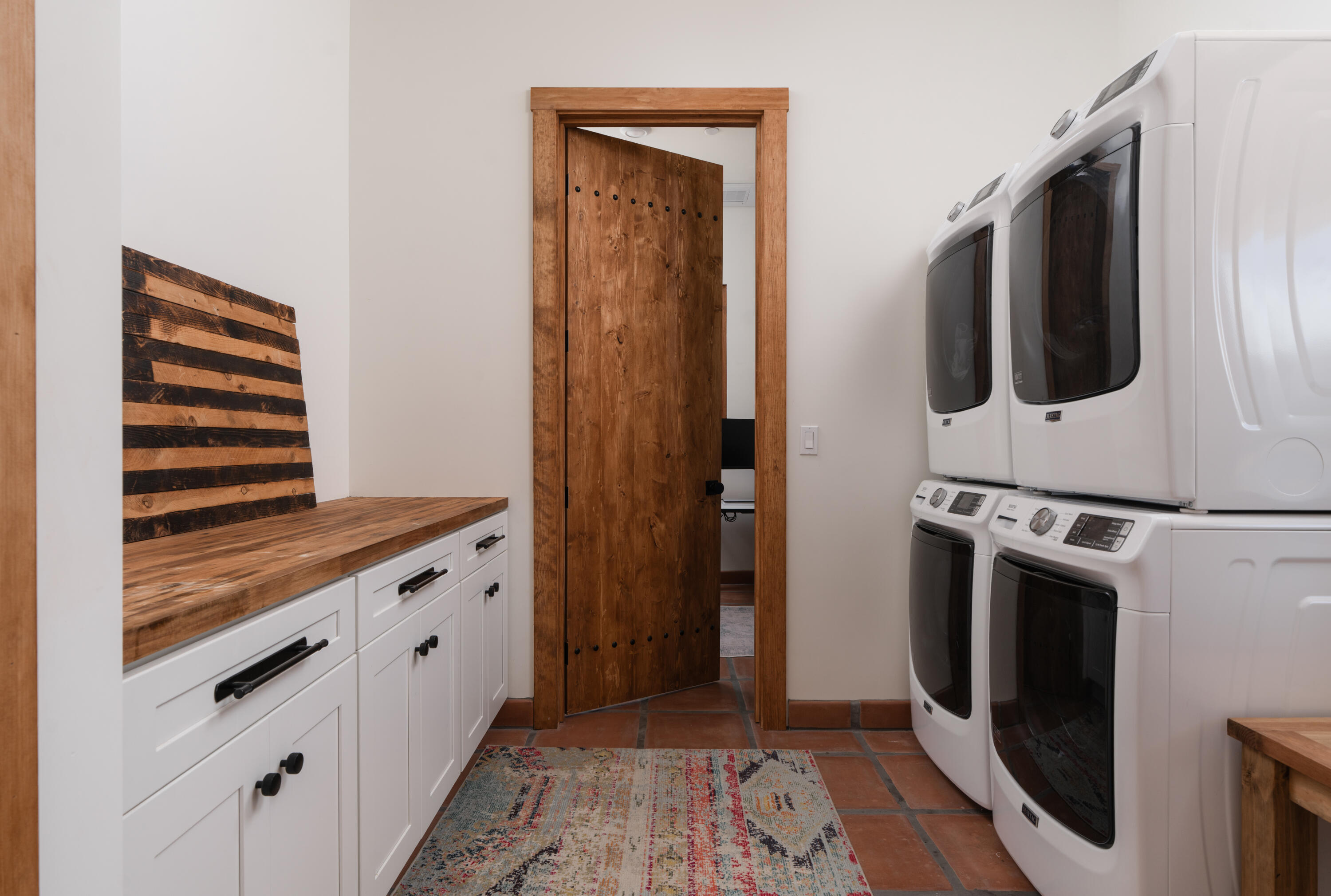 175 White Oak Road Santa Ynez, CA 93460 - Photo 22 of 44 Laundry Room