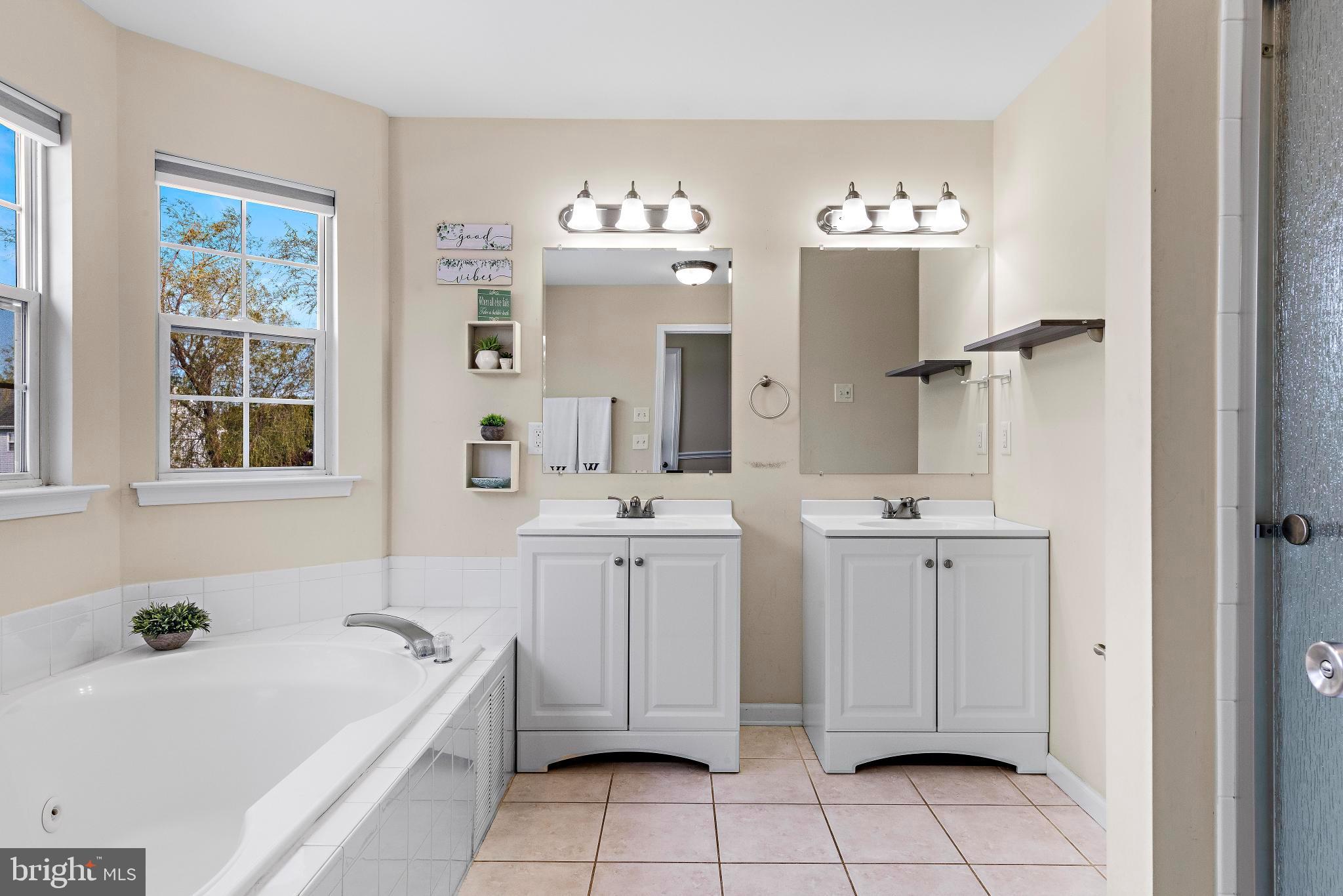 121 Gaff Road Manahawkin, NJ 08050 - Photo 13 of 43 Master bathroom