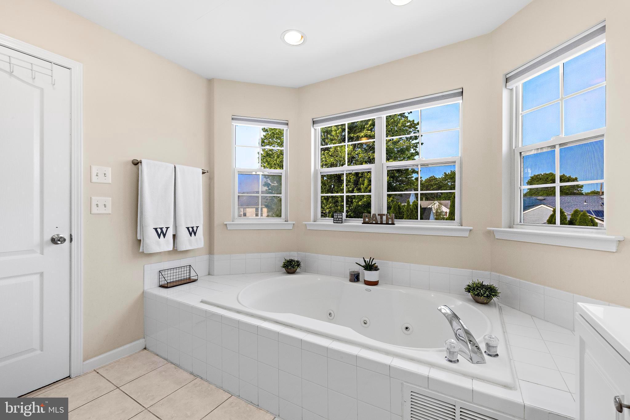 121 Gaff Road Manahawkin, NJ 08050 - Photo 14 of 43 Master bathroom