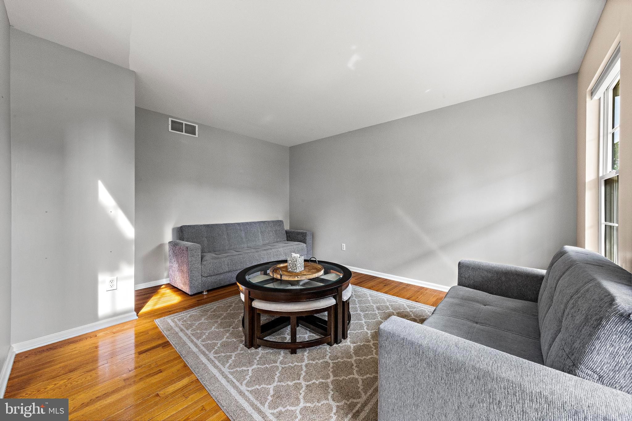 121 Gaff Road Manahawkin, NJ 08050 - Photo 20 of 43 Living room