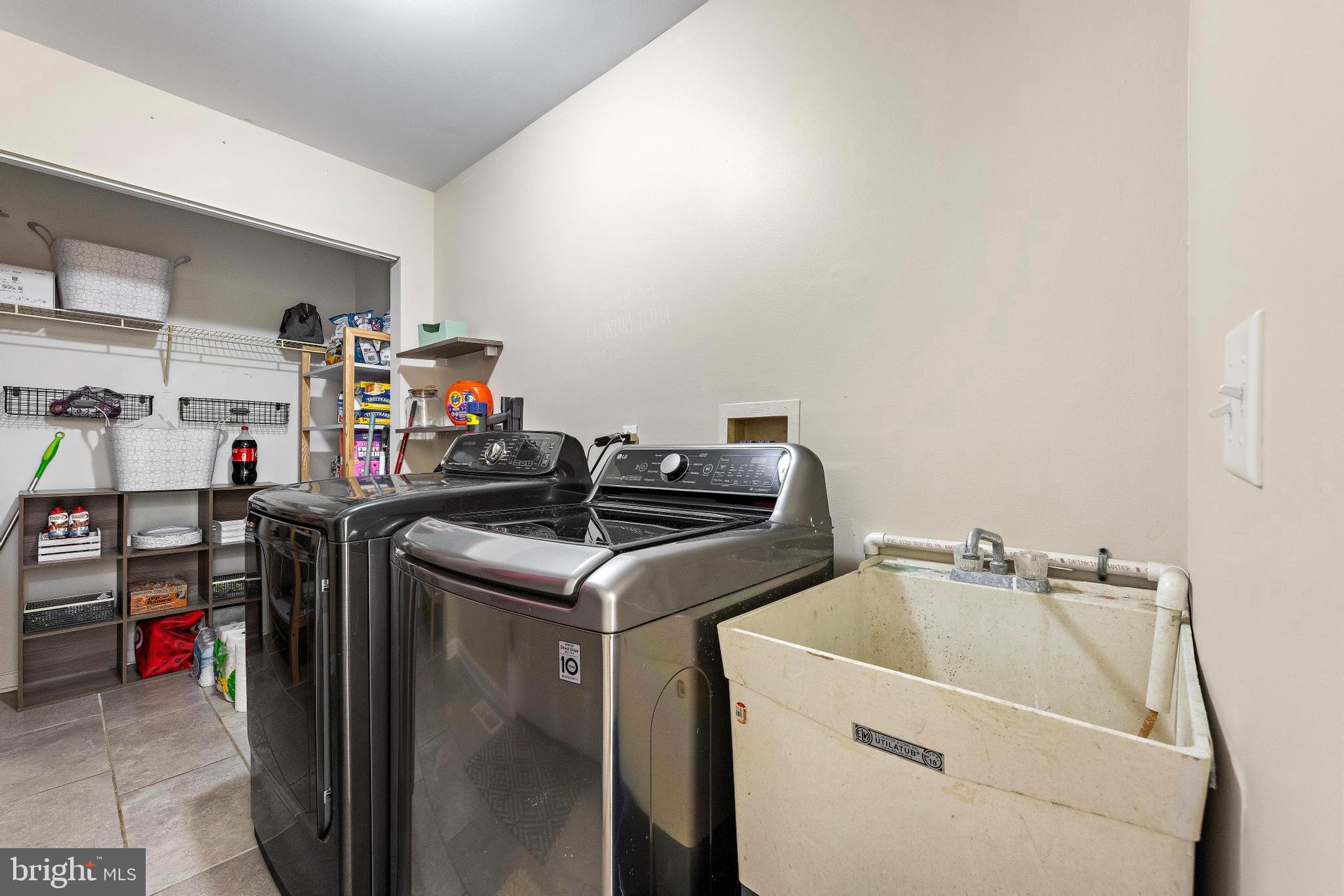 121 Gaff Road Manahawkin, NJ 08050 - Photo 23 of 43 laundry room