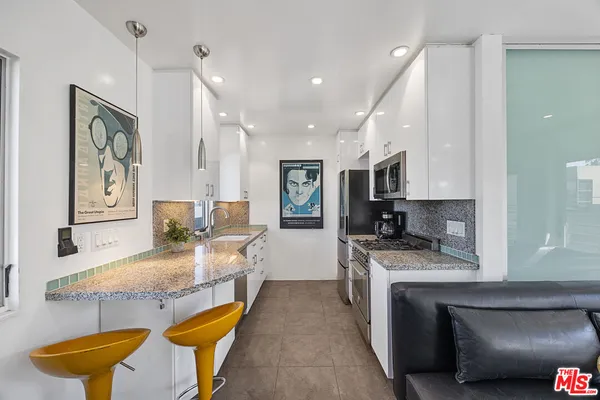 $5,300 | 11 24th Avenue, Unit 3, Venice, CA 90291