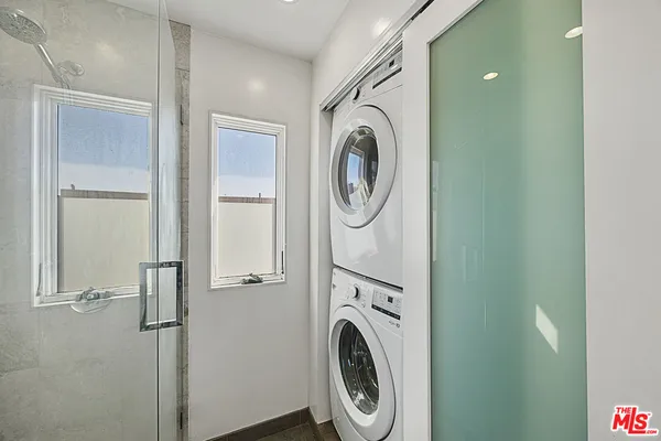 $5,300 | 11 24th Avenue, Unit 3, Venice, CA 90291