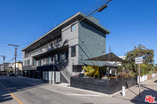 $5,300 | 11 24th Avenue, Unit 3, Venice, CA 90291