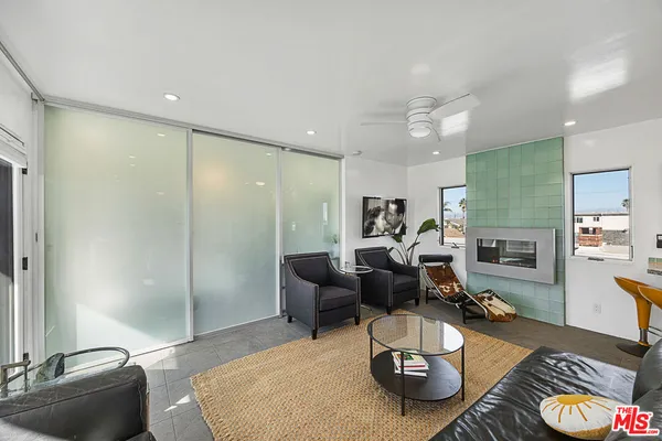 $5,300 | 11 24th Avenue, Unit 3, Venice, CA 90291