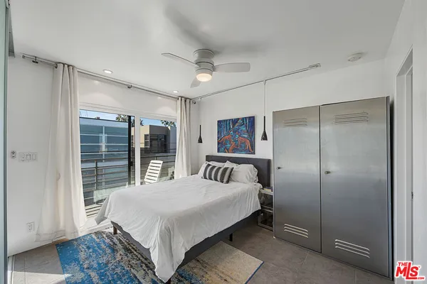 $5,300 | 11 24th Avenue, Unit 3, Venice, CA 90291