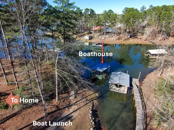 a view of an outdoor space