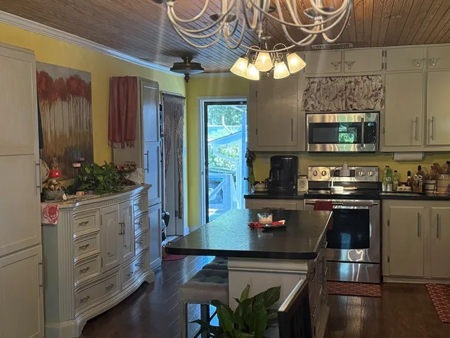 $299,000 | 170 Crestwood Drive, Burkeville, TX 75932