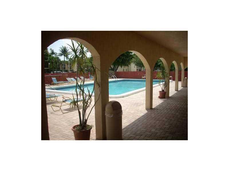 450 Northwest 20th Street, Unit 204 Boca Raton, FL 33431 - Photo 11 of 14 Patio/Deck