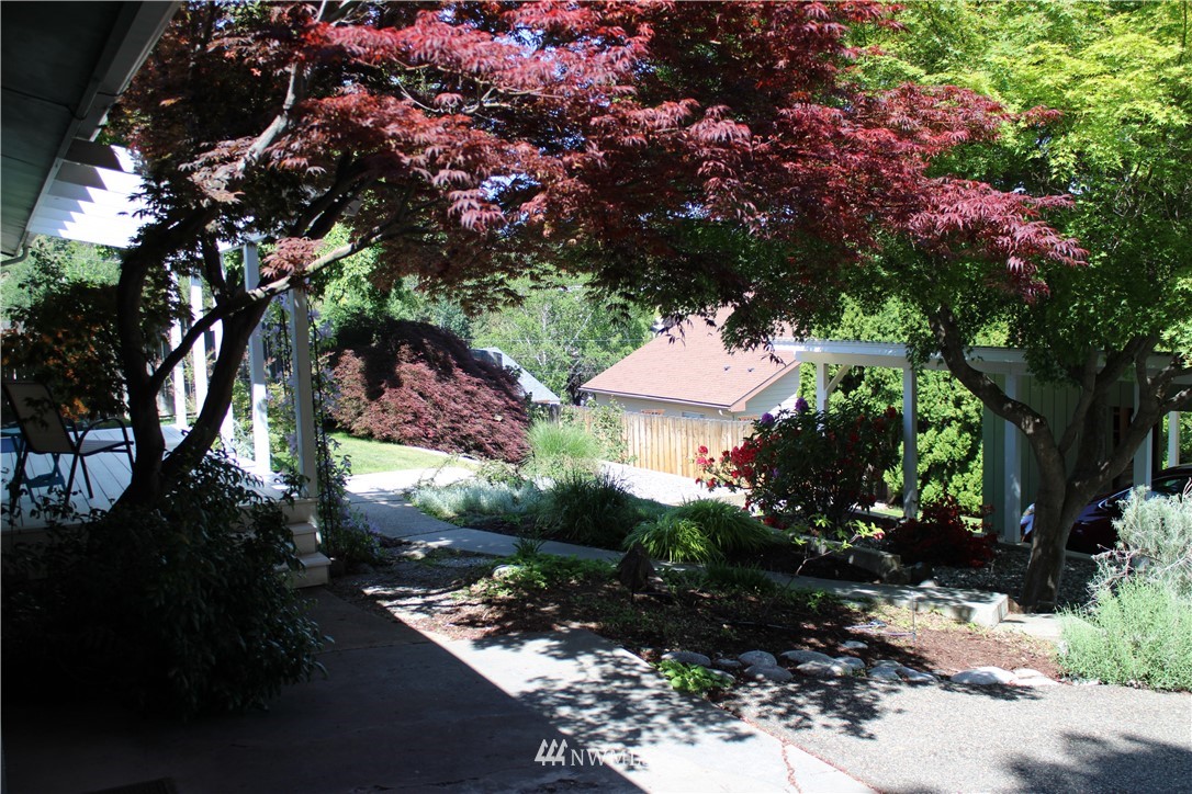2318 Riter Street Wenatchee, WA 98801 - Photo 2 of 35 Gallery Image 2