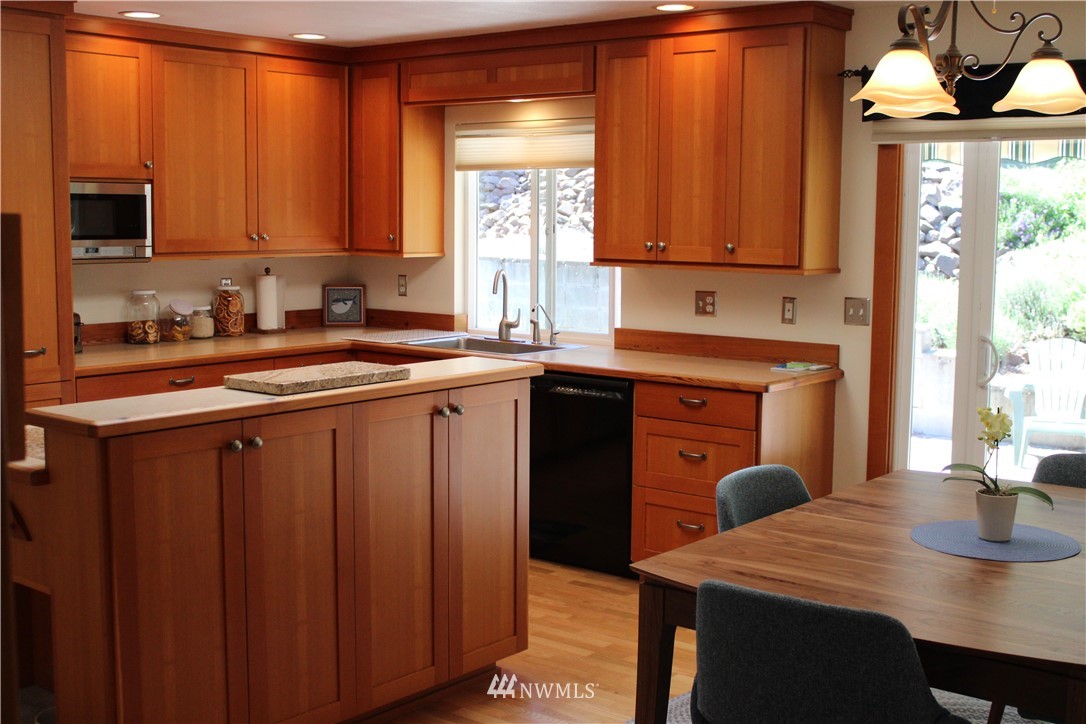 2318 Riter Street Wenatchee, WA 98801 - Photo 11 of 35 Gallery Image 11