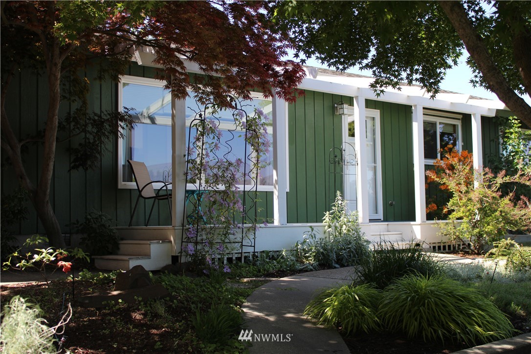 2318 Riter Street Wenatchee, WA 98801 - Photo 3 of 35 Gallery Image 3