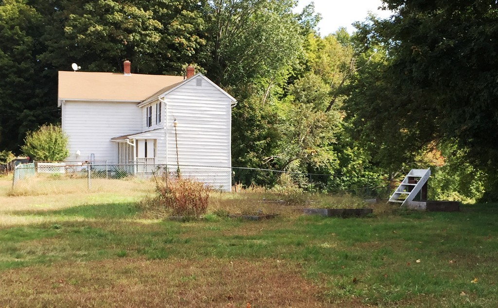 11 Allen Street Palmer, MA 01069 - Photo 4 of 30