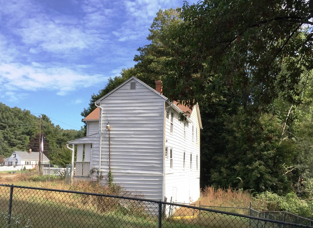 11 Allen Street Palmer, MA 01069 - Photo 7 of 30