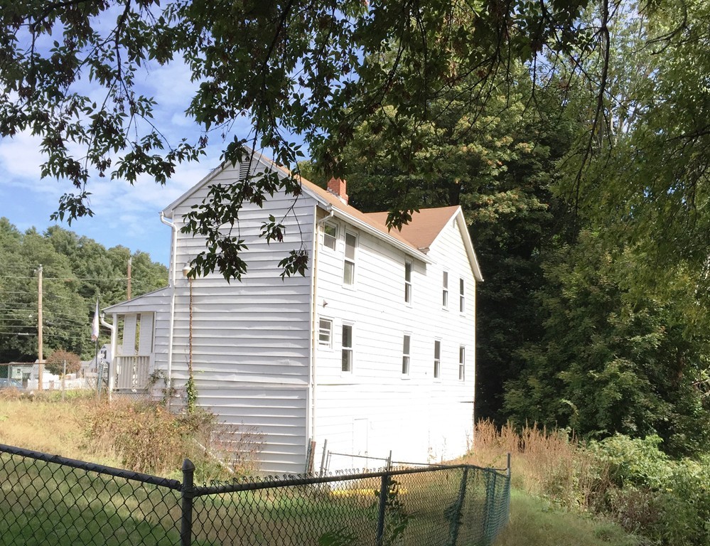 11 Allen Street Palmer, MA 01069 - Photo 8 of 30