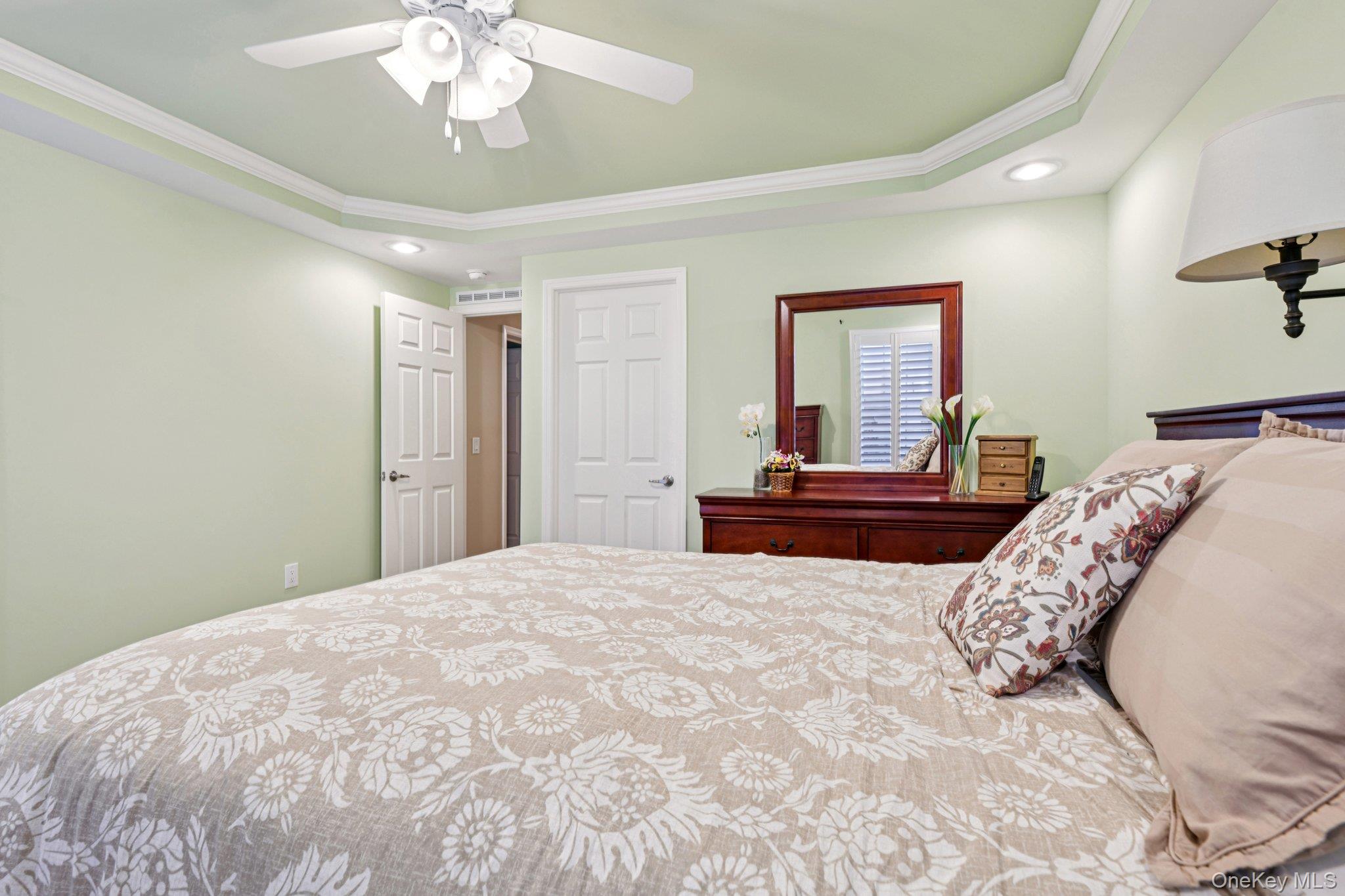 1661 Old Country Road, Unit 543 Riverhead, NY 11901 - Photo 15 of 26 Bedroom featuring recessed lighting, crown molding, and ceiling fan