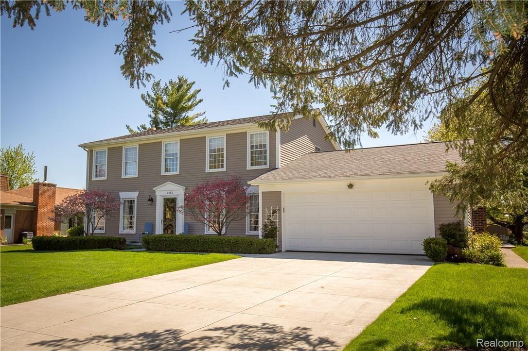 2353 Eaton Gate Road Lake Orion, MI 48360 - Photo 3 of 74 ZT7A7383.jpg