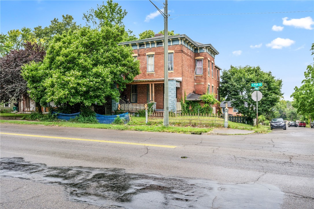 928 East High Street Springfield, OH 45505 - Photo 1 of 39