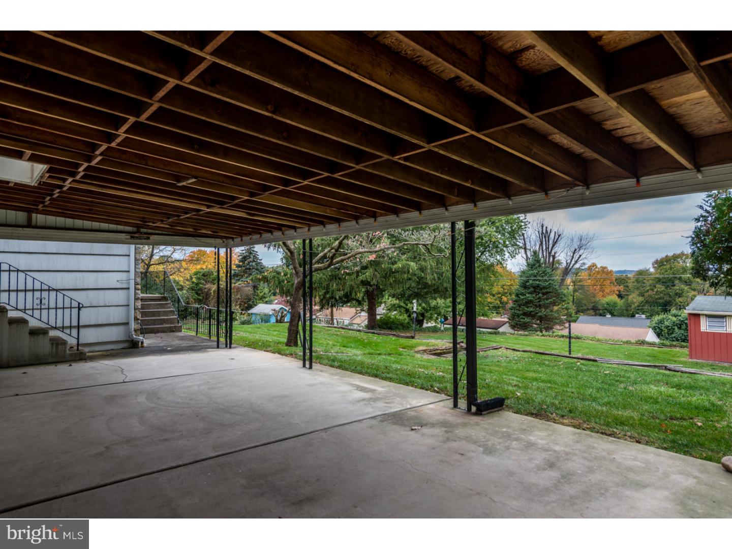 2911 Curtis Road Reading, PA 19609 - Photo 22 of 25 Patio