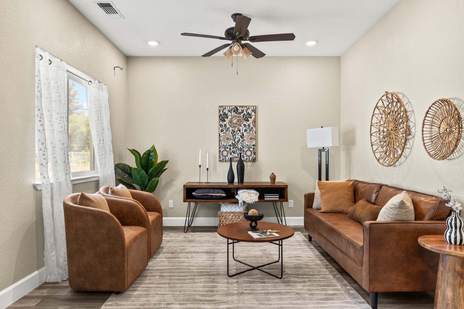 2985 1st Street Biggs, CA 95917 - Photo 2 of 18 a living room with furniture