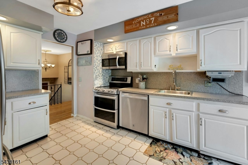 50 Crestwood Road Rockaway, NJ 07866 - Photo 13 of 37