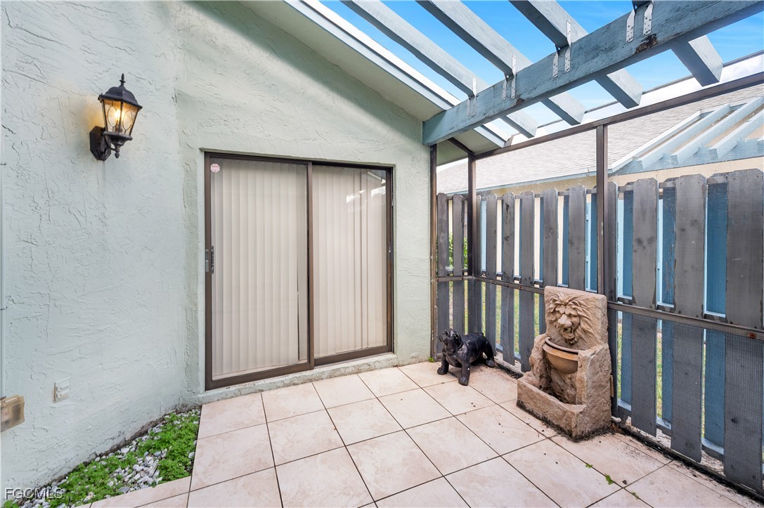 9141 Southwest 22nd Street, Unit F Boca Raton, FL 33428 - Photo 30 of 30 a view of an entryway