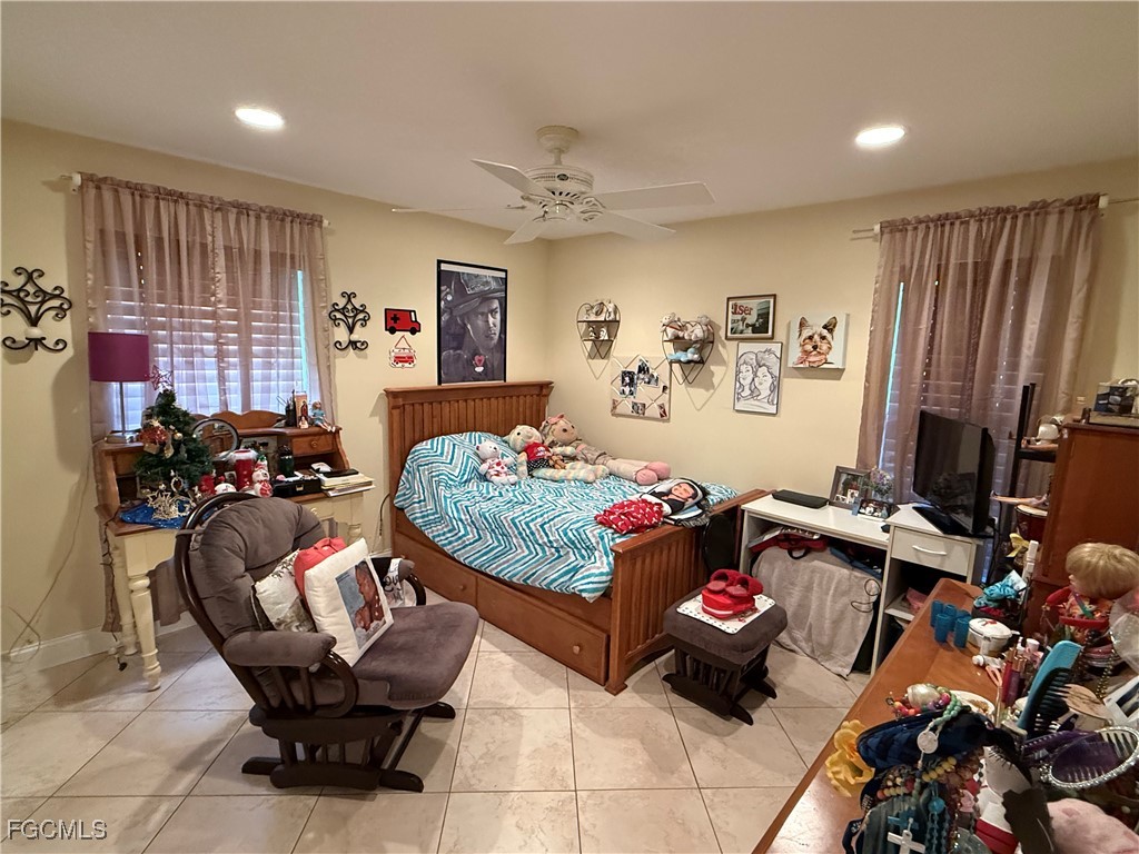 9141 Southwest 22nd Street Boca Raton, FL 33428 - Photo 10 of 14 a living room with furniture