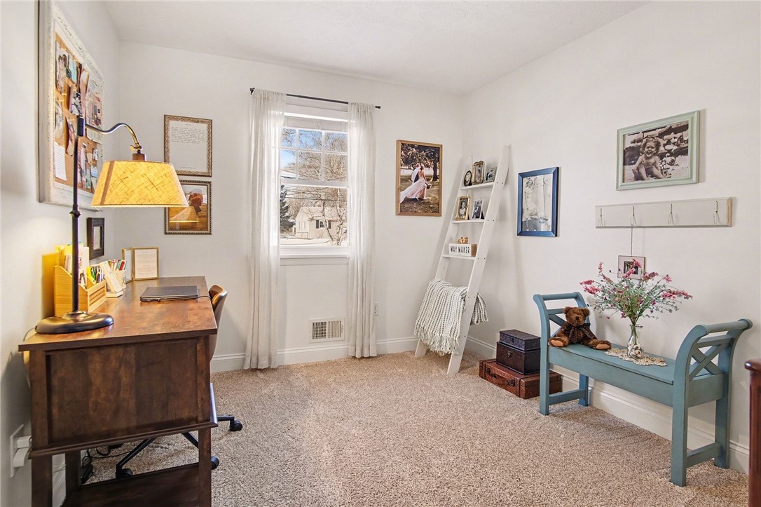 198 Kirk Road Greece, NY 14612 - Photo 4 of 35