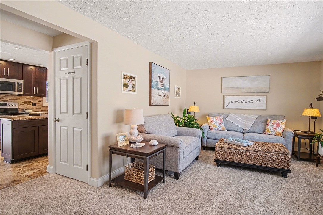 198 Kirk Road Greece, NY 14612 - Photo 8 of 35