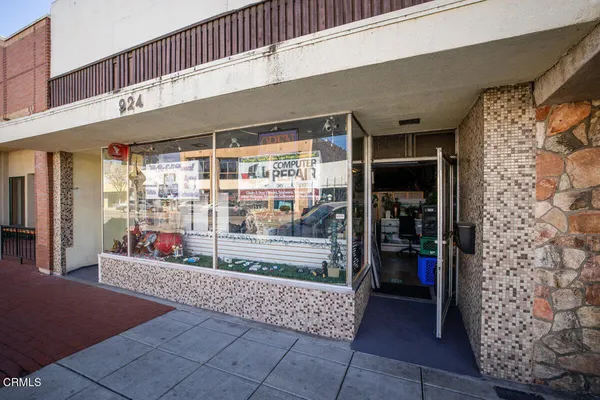 $865,000 | 924 East Main Street, Santa Paula, CA 93060
