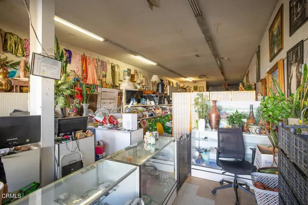 $865,000 | 924 East Main Street, Santa Paula, CA 93060