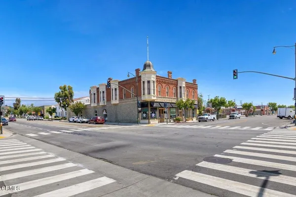 $865,000 | 924 East Main Street, Santa Paula, CA 93060