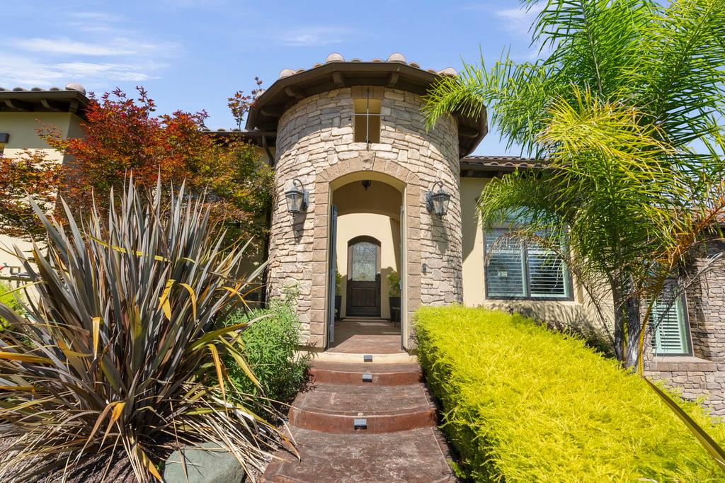 9175 Tea Tree Way Gilroy, CA 95020 - Photo 6 of 47 Gallery Image 6