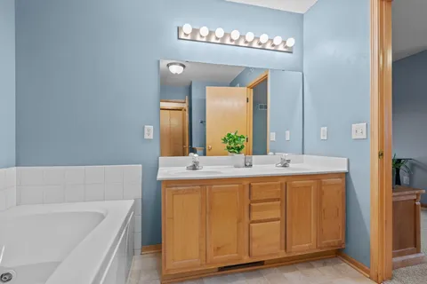 $279,900 | 17620 69th Place North, Maple Grove, MN 55311