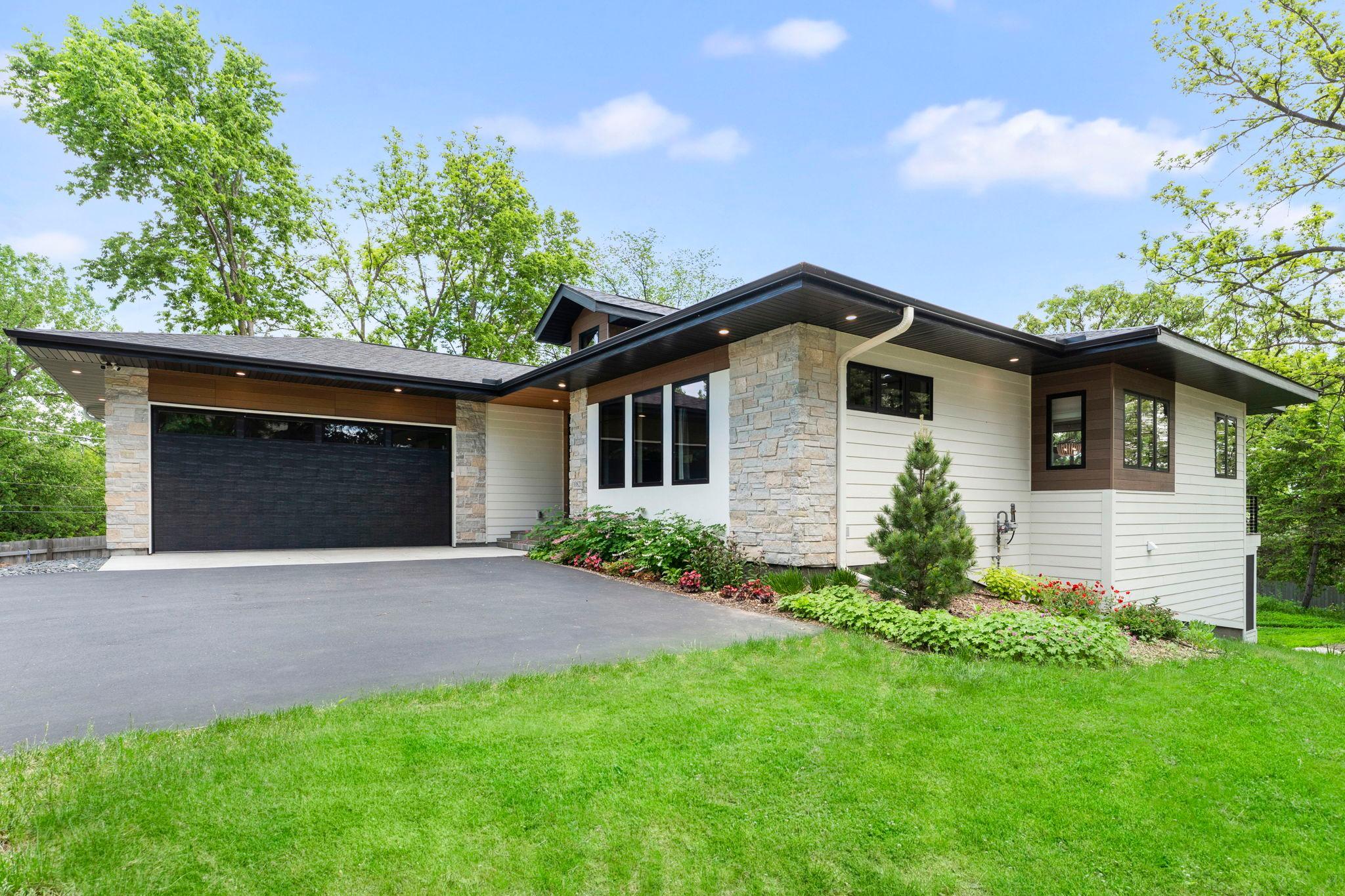 10821 Blossom Road Eden Prairie, MN 55347 - Photo 5 of 46