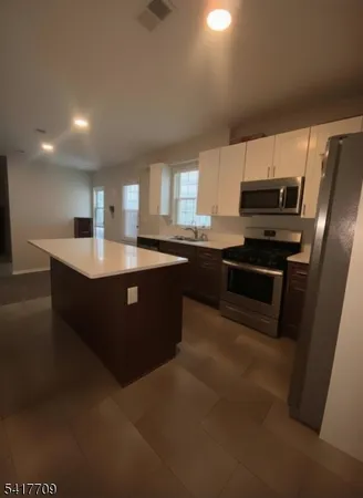 $3,400 | 334 Bond Street, Unit 2, Elizabeth Port, NJ 07206