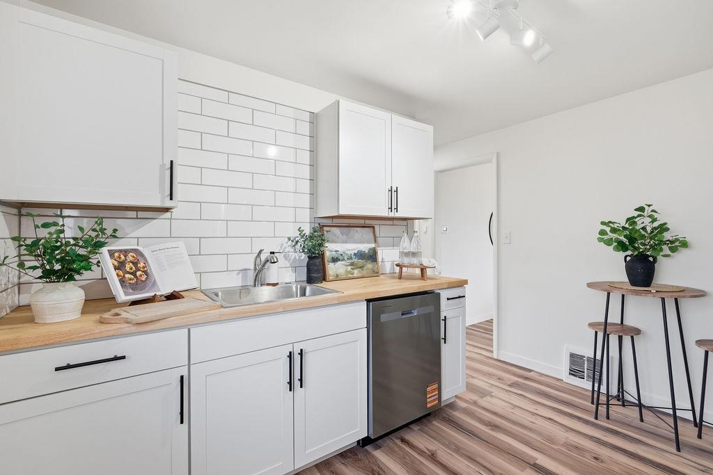 2426 West Rowan Avenue Spokane, WA 99205 - Photo 12 of 31